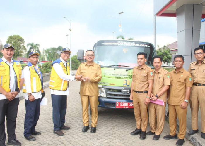 Pemkab Empat Lawang Terima Bantuan Kendaraan dari Kementerian PUPR dan PT Kendi