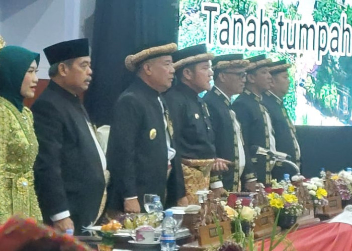 Foto Suasana Sidang DPRD Lahat dlm rangka HUT Lahat ke-156