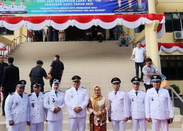 Foto Bersama Camat Lahat Selatan dan Para Kades 