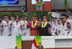 Hadiri Rapat Paripurna, Bupati Bursah Zarnubi Dorong Pembangunan Desa & Kota