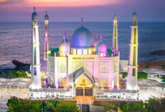 Megahnya Masjid Al Hakim, Masjid Yang Indah di Pinggir Pantai Kota Padang