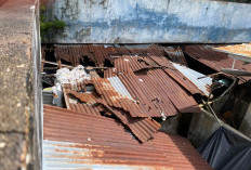 Pedagang Pasar Lematang Lahat Keluhkan Kondisi Atap Sudah Rusak