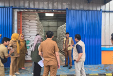Sidak Pasar dan Gudang, Pemkab Lahat Pastikan Harga Bahan Pokok Stabil dan Stok Aman 