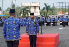 Sekda Empat Lawang Tekankan Disiplin ASN dalam Apel Gabungan di Halaman Kantor Bupati