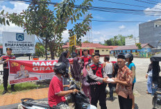  Sat-Samapta Polres Empat Lawang Gelar Makan Gratis untuk Warga