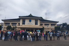 Pemda Lahat Digruduk Puluhan Massa, Sekda: Akan Dipelajari dan Ditindaklanjuti