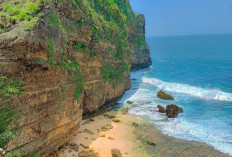 Pantai Karang Payung, Menawarkan Keindahan Alam Yang Masih Alami