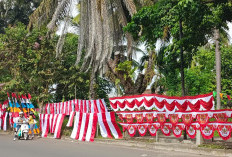 Merah Putih di Sudut Kota: Asa Pedagang Bendera Lahat Menjelang HUT ke-80 RI