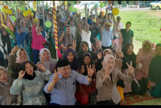 Warga Desa Tinggi Hari Sampaikan Berbagai Keluhan Dengan Bursah-Widia Bahkan Terasa Di Anak Tirikan