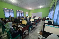 Mantap! SMPN 3 Lahat Gelar Ujian Sekolah Berbasis Komputer