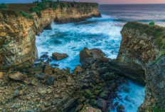 Pantai Karang Bolong, Tempat Yang Cocok Mencari Ketenangan dan Penuh Pesona 