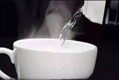 Simak! Efek Minum Air Putih Hangat di Pagi Hari