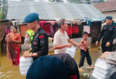  100 Personel Polda Terjun ke Lokasi Banjir