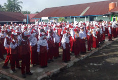  Hari Pertama Sekolah Dimulai Senam Bersama