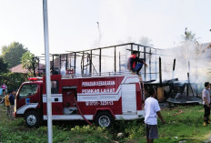 Breaking News : Satu Unit Rumah Warga Ludes Terbakar, Kerugian Capai Rp 150 Juta