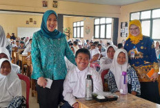 Luncurkan B2SA Program Goes to School