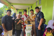 402 Warga Lahat Terima Bantuan Pangan Beras dan Minyak