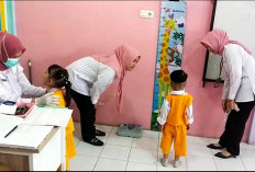 Tingkatkan Daya Tahan Tubuh, Siswa TK Bhayangkari 12 Diberi Vitamin A