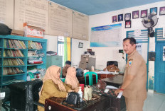 Lurah Talang Jawa Selatan Pantau Langsung Pelayanan, Pastikan Masyarakat Terlayani dengan Baik