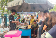 Rezeki Ramadhan, Penjual Martabak Telur Diserbu Pembeli Hingga Kehabisan Stok