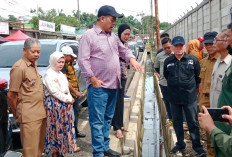 Bupati dan Wabup Lahat Ajak Jaga Kebersihan Lingkungan, Tinjau Titik Lokasi Banjir 