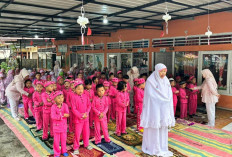 Tanamkan Karakter Religius Sejak Dini, TK Pertiwi Lahat Laksanakan Salat Dhuha 