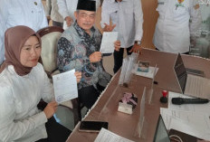 Bayar Zakat Serentak, Bupati Bursah Zarnubi dan Wabup Widia Ningsih Dorong Tingkatkan Kesadaran ASN
