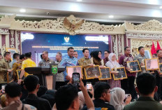 Empat Lawang Bersinar di Griya Agung, Raih Predikat Kabupaten Informatif dengan Nilai Membanggakan 90,03