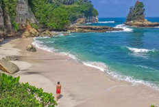 Pantai Karang Gantung Sukabumi, Menawarkan Pesona Alam Yang Memukau, Dengan Panorama Laut Yang Luas