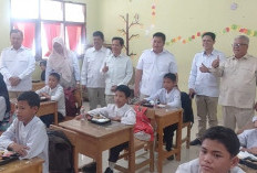 Momen HUT ke 17, Gerindra Lahat Berbagi Makanan Bergizi untuk Murid-murid Sekolah