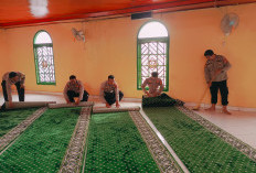 Polsek Jarai Gelar Giat Kurve di Masjid Istiqamah, Wujudkan Lingkungan Bersih dan Sehat