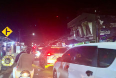 Jalan RE Martadinata Kota Lahat Padat Merayap