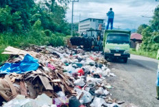 Meski Kerap Diangkut, Jalan Lintas Manggul Masih Jadi Langganan Sampah Liar