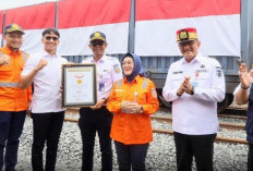  Anugerah Rekor Muri, Bendera Merah Putih Terbanyak dan Terpanjang di Gerbong KA