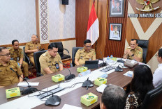 Sekda Sumsel Edward Candra Pimpin Rapat Bahas Percepatan Serah Terima Rusun Pekerja Palembang