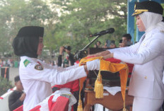 Dari Amira ke Wabup Widia: Kisah Bendera Pusaka di Hari Kemerdekaan
