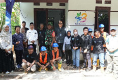 Bukit Asam Resmikan Rumah Hasil Renovasi Bedah Rumah Bapak Bastomi di Desa Air Lintang