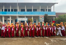 Suasana Hangat Halal Bihalal Warnai Hari Pertama SDN 10 Lahat
