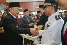 Resmi Pelantikan!, Bupati Lahat Bursah Zarnubi Rolling Sekda dan Sejumlah Kepala Dinas