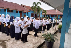 Hari Pertama Sekolah, Siswa Membaca Al-Quran dan Ayat-Ayat Pendek