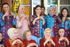 Benteng Kuto Besak Disemarakkan Swarna Songket, Selvi Gibran Borong Produk Khas Sumsel