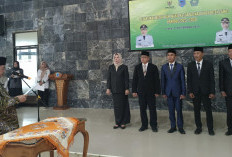 Bupati Bursah Zarnubi Kukuhkan Pimpinan Baznas Lahat Periode 2025-2030