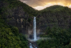 Terkenal Dengan Keindahan Alam, Curug Cikanteh Jadi Tujuan Wisata Yang Menarik