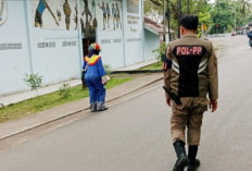 Satpol PP Lahat Imbau Badut Hingga Pengamen Tak Ngetem di Kawasan Lampu Merah