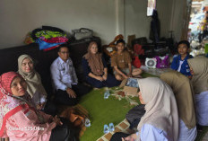 SMPN 3 Lahat Salurkan Bantuan kepada Siswa Korban Kebakaran