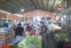 Menyambut Bulan Suci Ramadhan, Pasar PTM Lahat Ramai Pengunjung