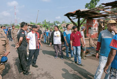 Gotong Royong Massal, OPD Empat Lawang Bersihkan Pasar Pulau Emas