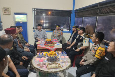 Kunjungi Satkamling, Kapolres Lahat Bersama Bupati Lahat Ajak Warga Aktif Jaga Keamanan Lingkungan