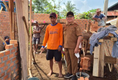 Kades Pelajaran Tinjau Progres Program Bedah Rumah, Apresiasi Dukungan Pemkab Lahat
