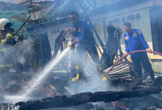Dua Rumah di Desa Bandung Agung Dilalap Api, Diduga Akibat Korsleting Listrik